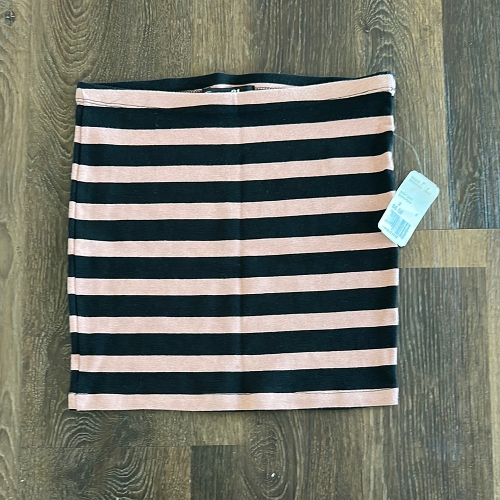 Forever 21 Black and Pink Mini Pencil Skirt